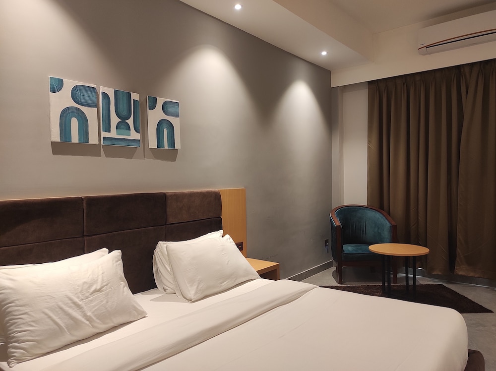 Luxury Room - Photo 3