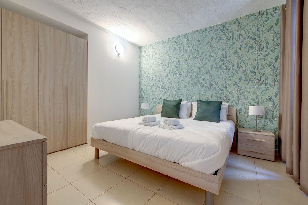 Deluxe Apartment (2 bedrooms, 1 living room) photo 3