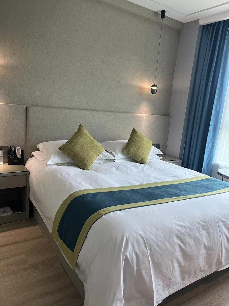 Luxury Room, 1 Bedroom, City View photo 2