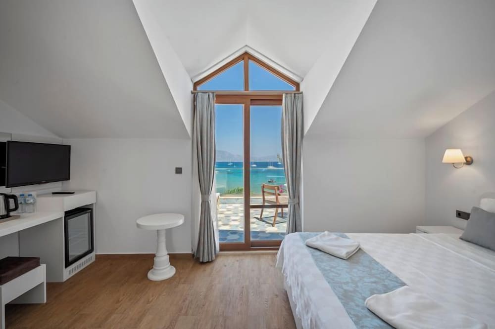 Luxury Double Room, Non Smoking, Sea View photo 1