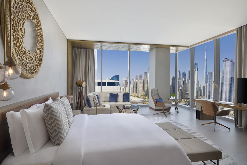 Superior Suite, 1 King Bed - Photo 3