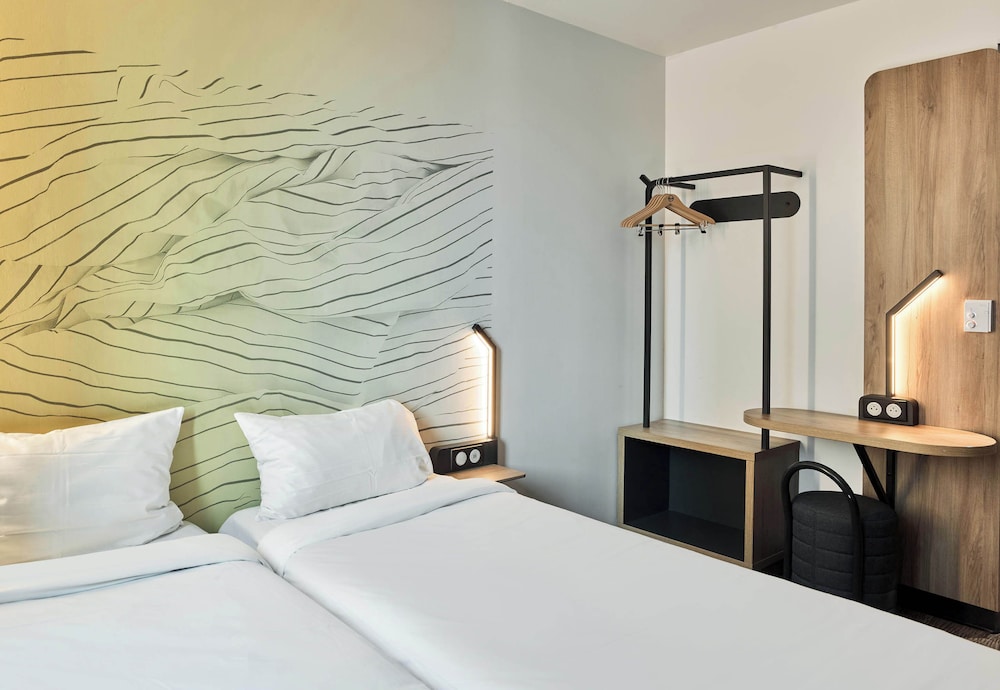Twin Room - Photo 1