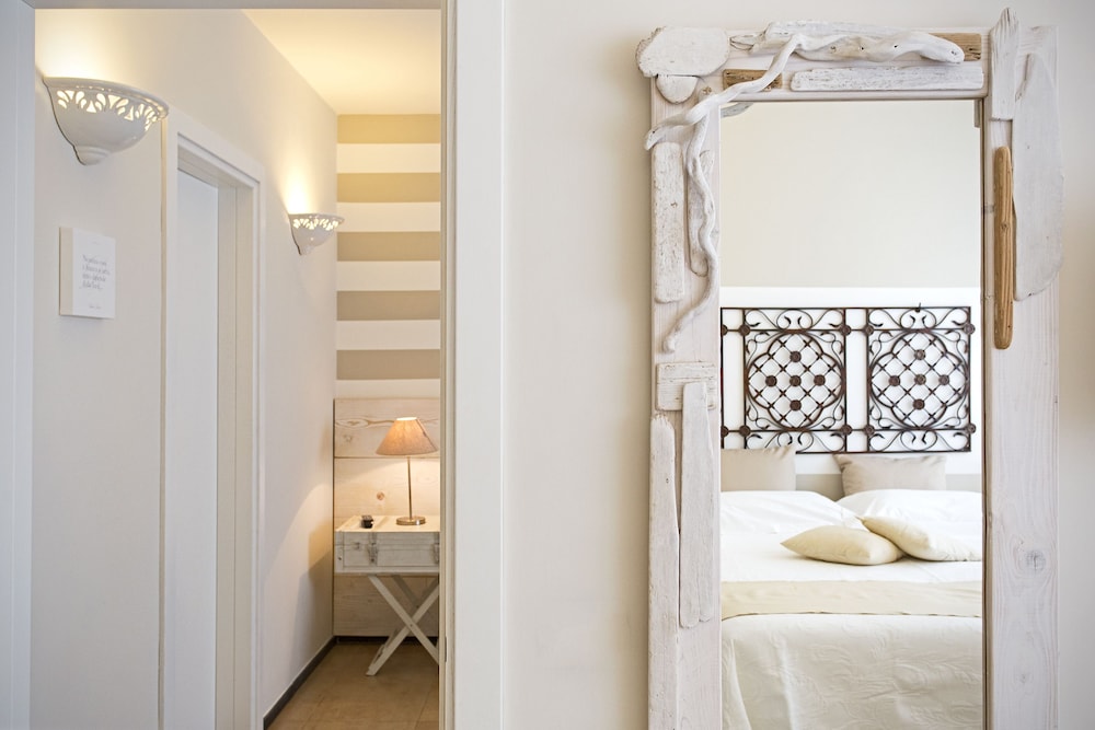 Junior Double or Twin Room photo 2