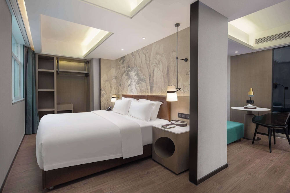 Executive Room, 1 King Bed, Non Smoking