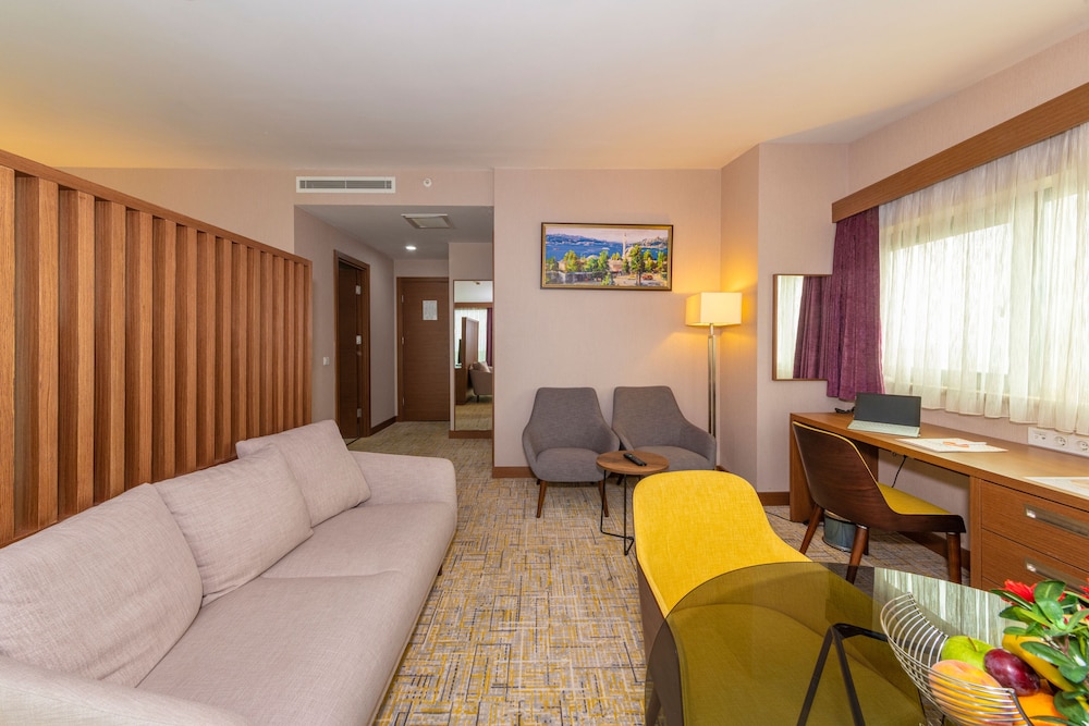 Deluxe Suite, Sea View photo 3