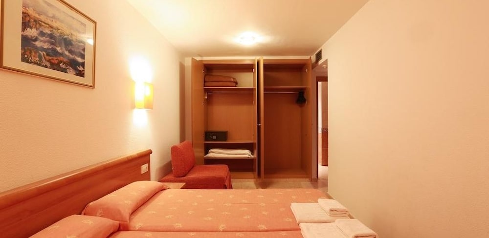 Apartment, 2 Bedrooms (163109) photo 2