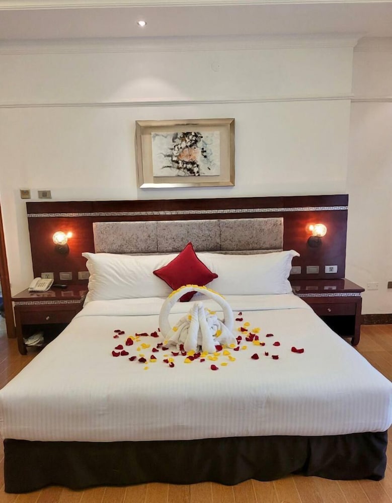 Standard Room, 1 Bedroom, Non Smoking, City View photo 2