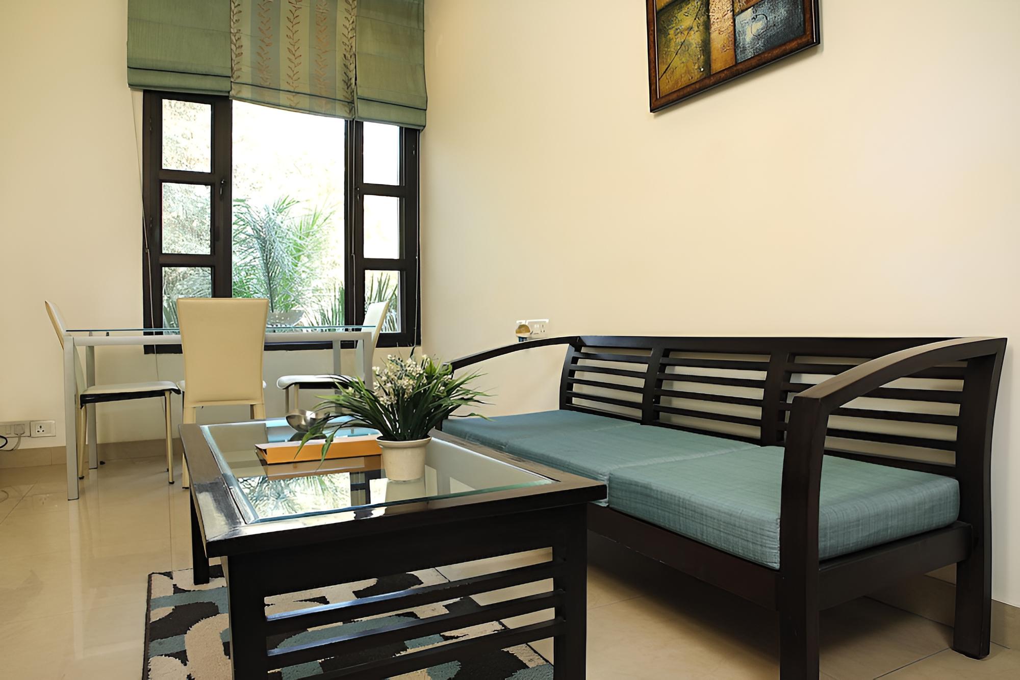 Suite Room - Photo 6