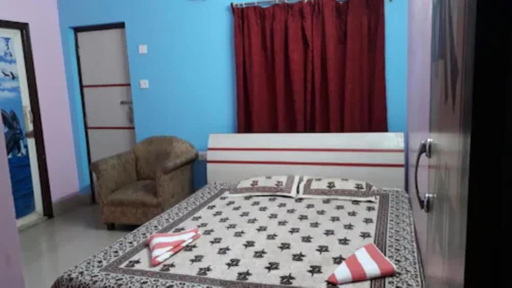 Deluxe Room, Balcony (Non AC) photo 2