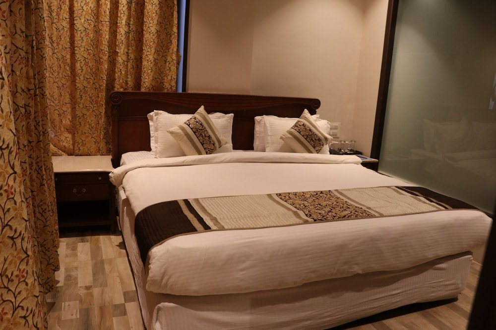 Executive Double Room, 1 Twin Bed, City View photo 3