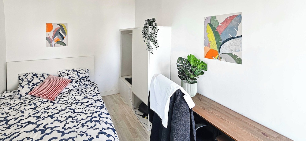 Apartment photo 2