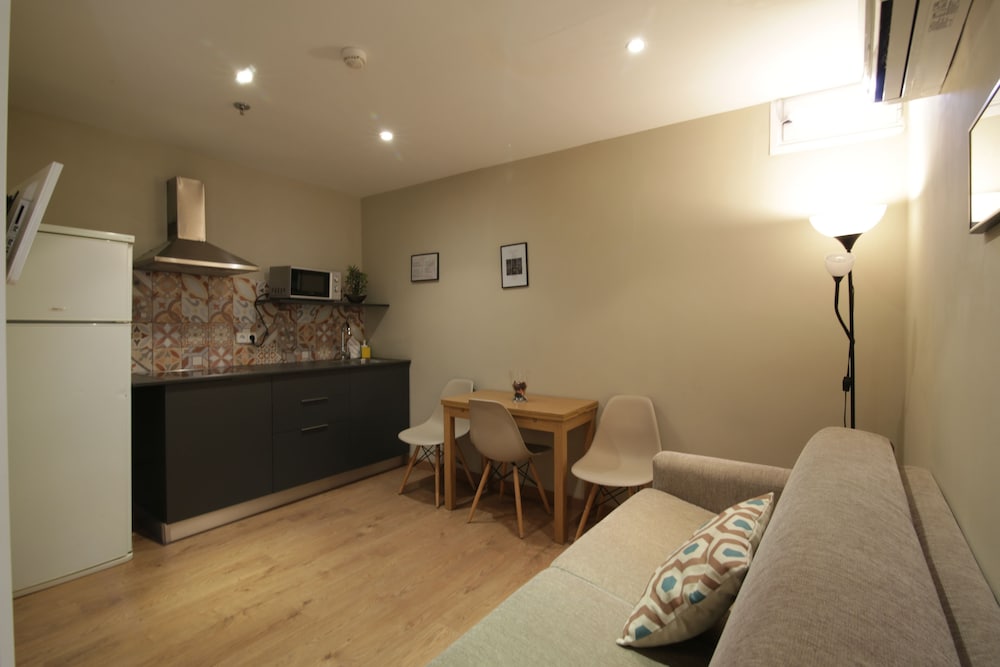 Apartment (Interior 4 Guests) photo 3