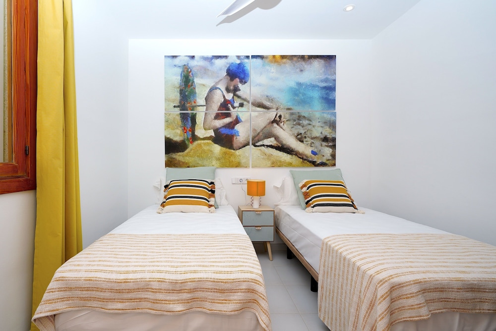 Apartment, 4 Bedrooms, Terrace, Sea View photo 2
