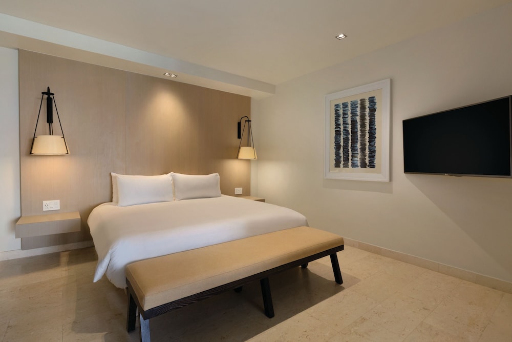 Ocean View Butler Junior Suite photo 2