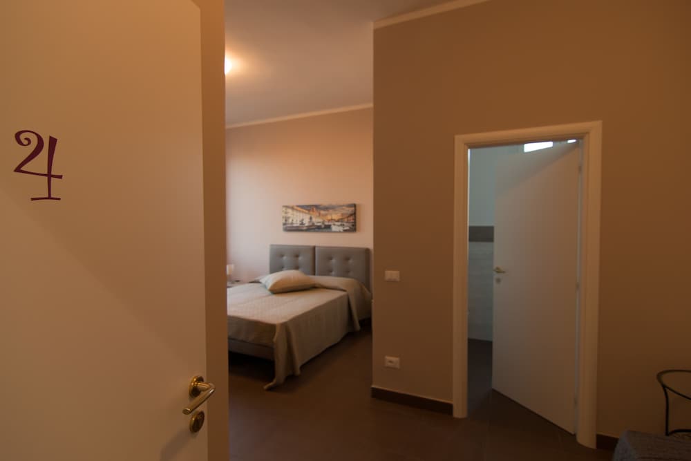 Comfort Triple Room, 1 Double Bed with Sofa bed, City View photo 1