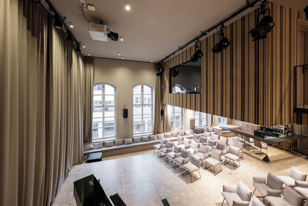 Gallery Suite