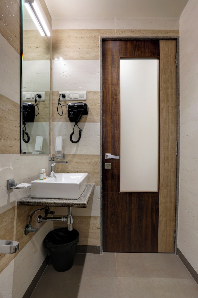 Executive Room - Photo 4