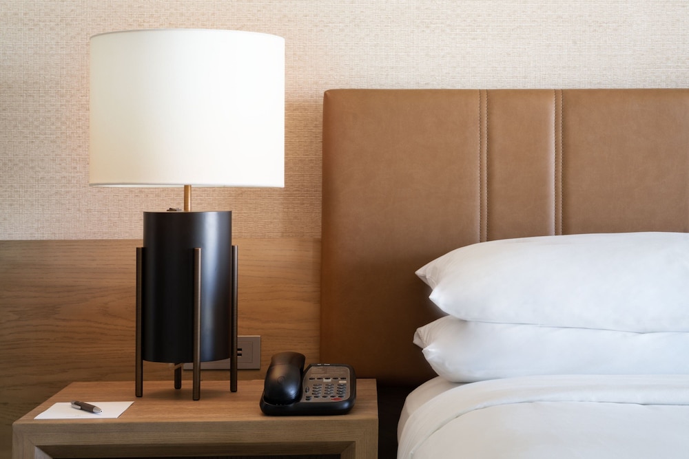 Superior Room, 1 King Bed, Bay View - Photo 4