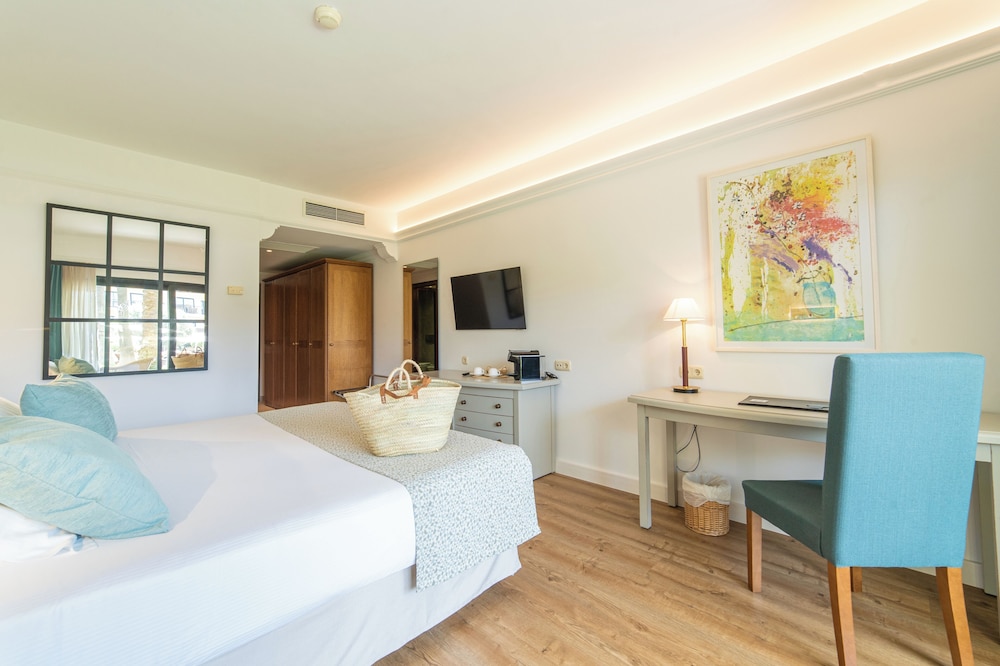 Premium Double Room, Terrace, Pool View photo 2