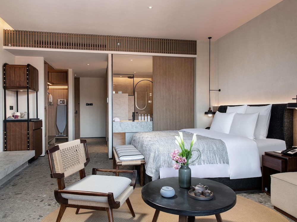 Deluxe Terrace  King Bed Room with Garden Pool - Photo 1