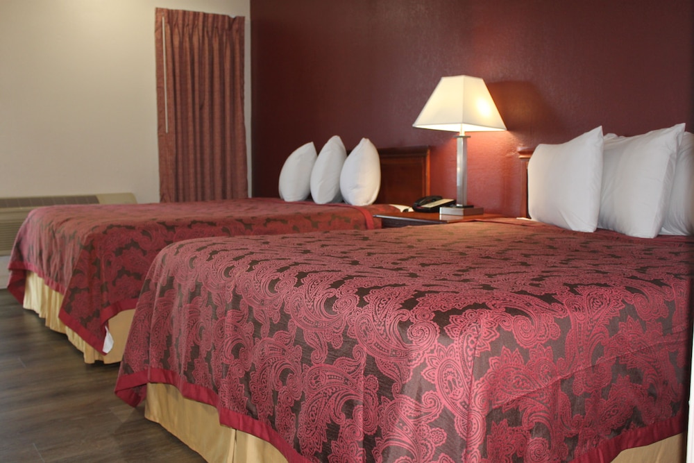 Standard Double Room, 2 Queen Beds, Accessible, Non Smoking - Photo 2