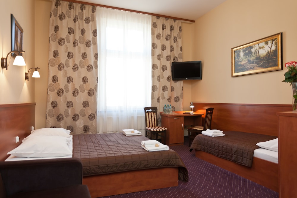 Standard Triple Room - Photo 1