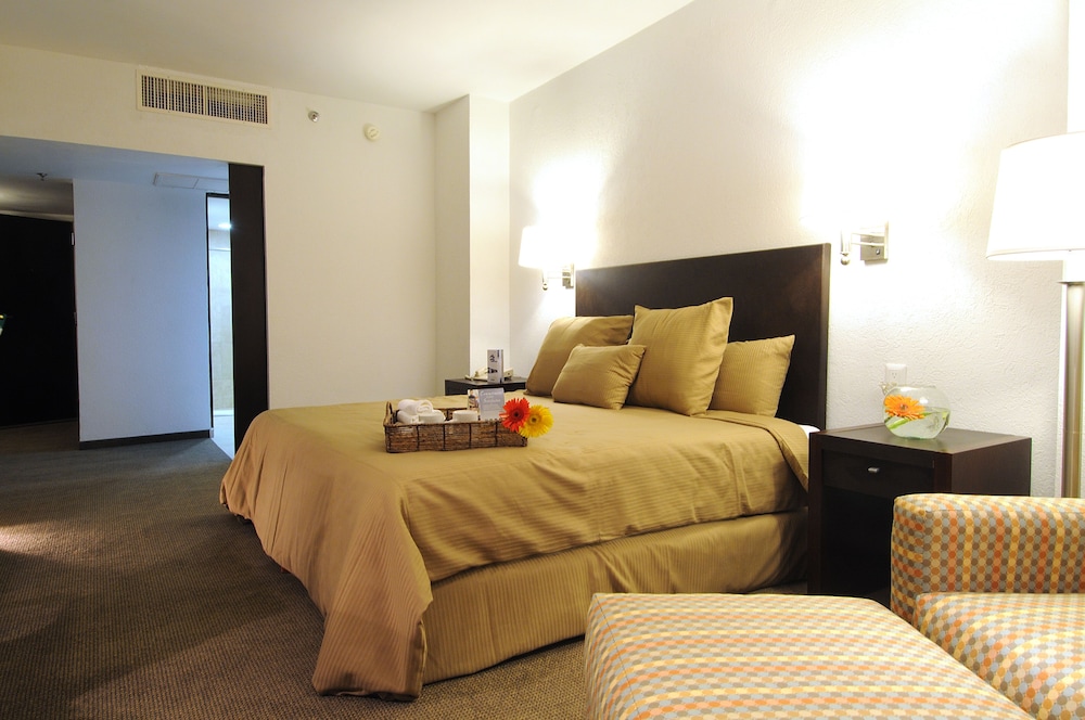 Room, 1 King Bed (Preferencial) - Photo 1