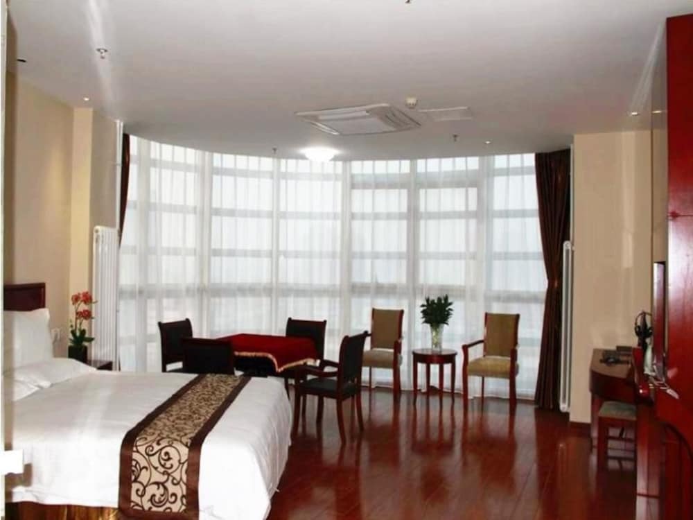 Room, 1 King Bed photo 1