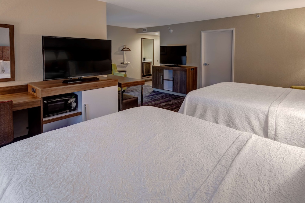 Studio, 2 Queen Beds, Non Smoking, Refrigerator - Photo 1
