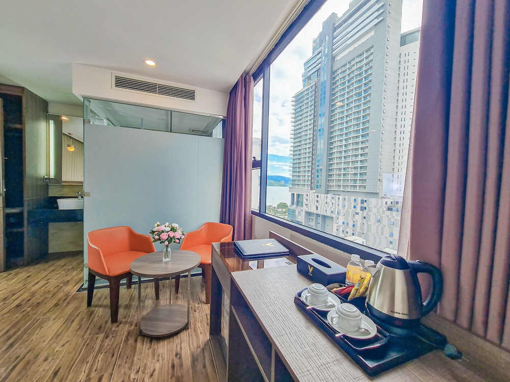 Deluxe Double or Twin Room, City View photo 2