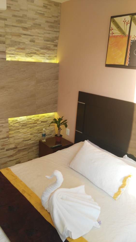 Design Suite, 1 Double Bed, Ensuite, Garden View