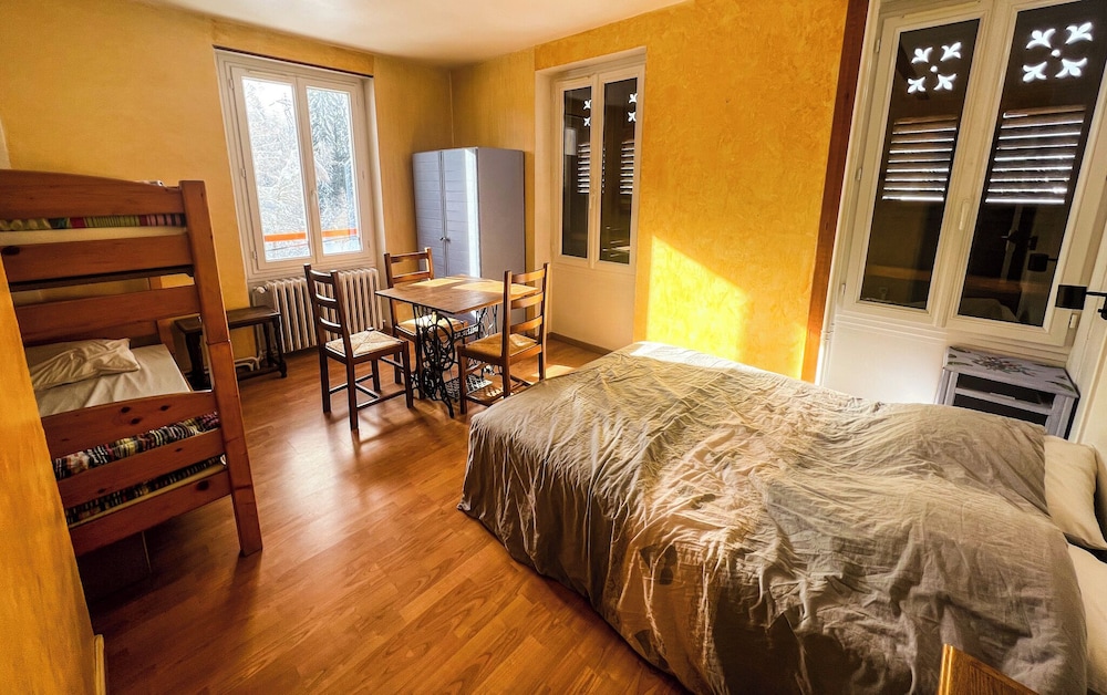 Family Quadruple Room photo 3
