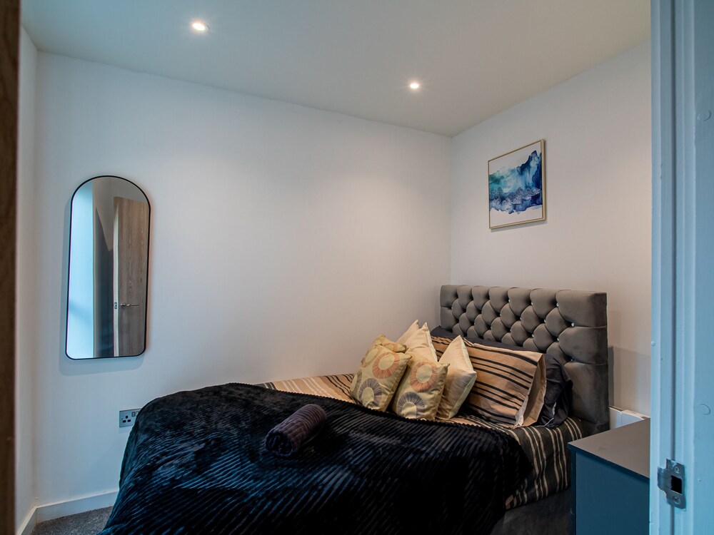 Bv Luxe 3 Slaapkamer Stadswoning in Bed Cliff Oaks, Foto 8