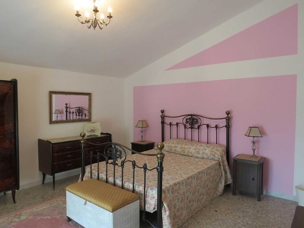 Double Room, 1 Queen Bed, Balcony photo 1