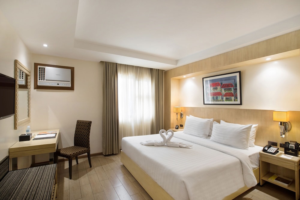 Royal Two Bedroom Suite photo 3