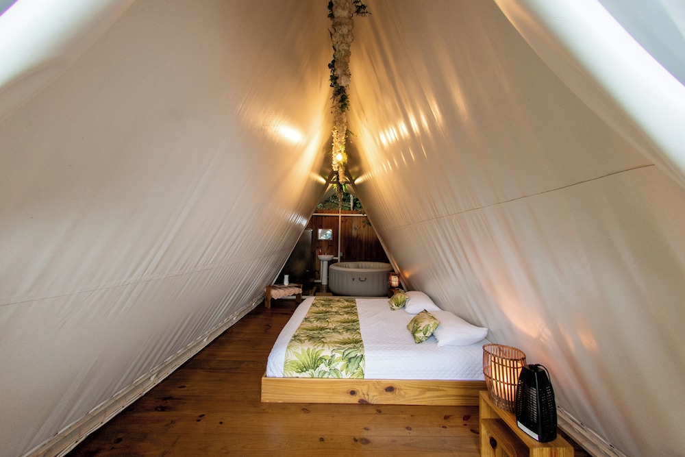 Deluxe Tent