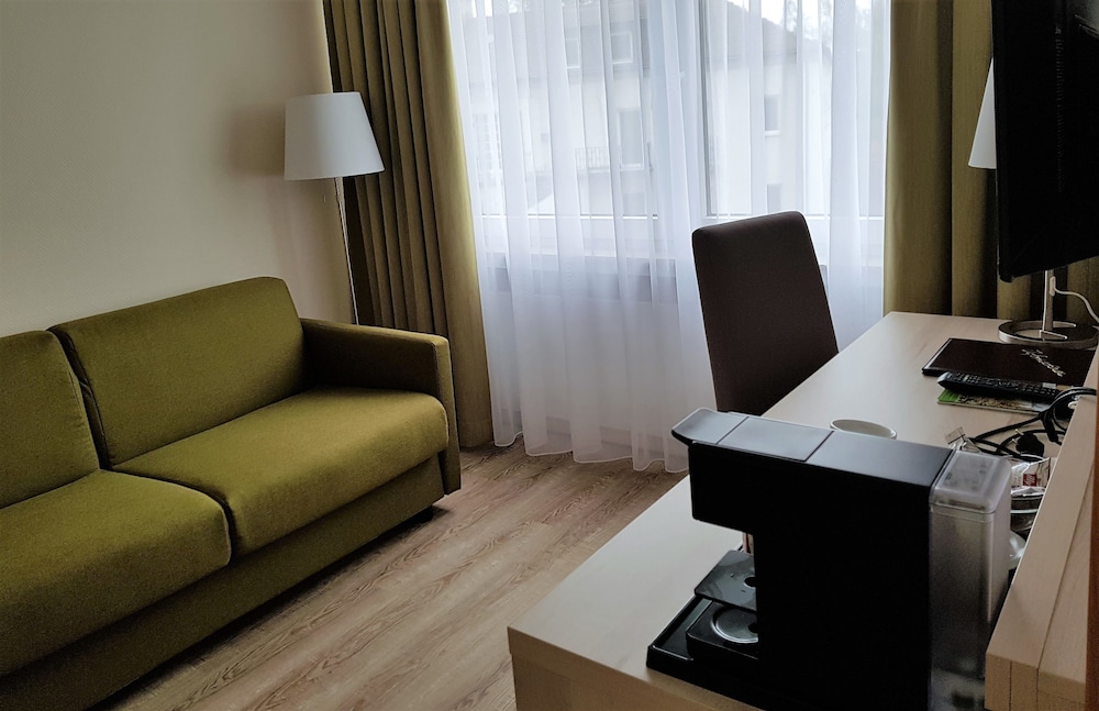 Suite, Bathtub