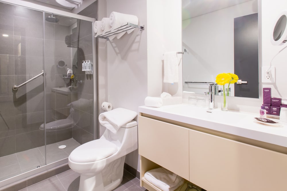 Junior Room, 1 Queen Bed, Kitchenette, City View, photo 6