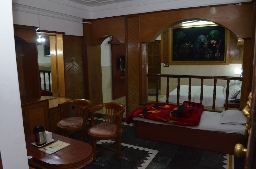 Super Deluxe Room