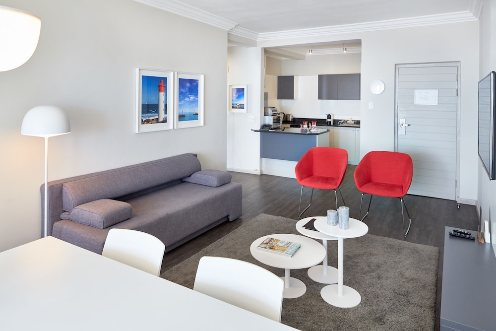 Apartment, 2 Bedrooms, Balcony, Sea View - Photo 8