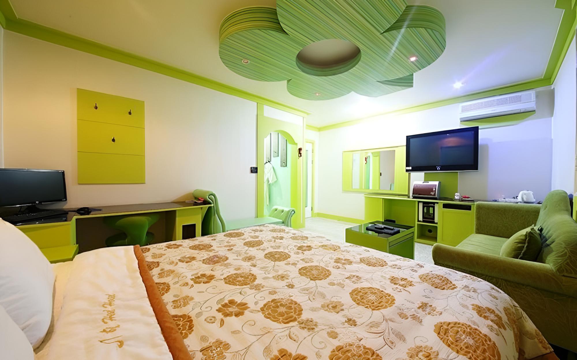 Room (Standard Room) - Photo 5