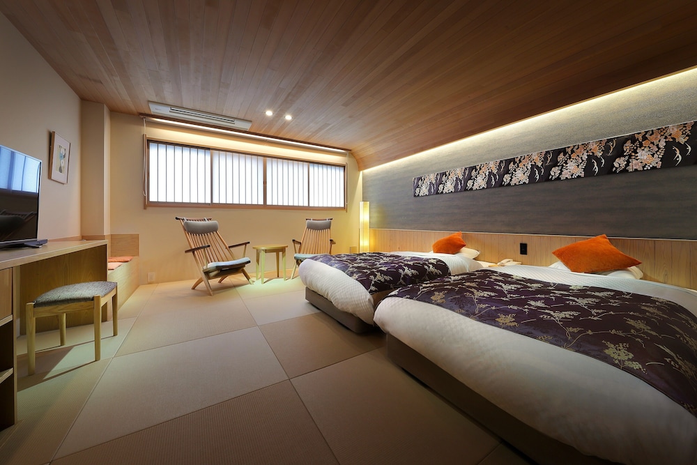 Standard Twin Room, City View photo 2