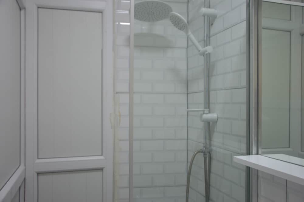 Economy Double Room photo 2