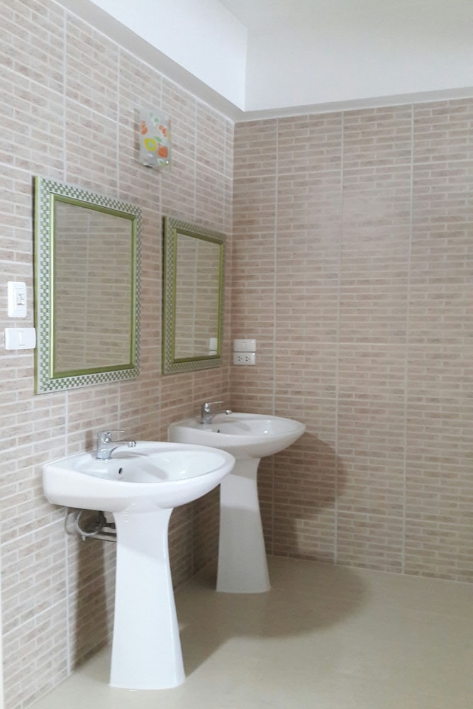 Triple Room with Shared Bathroom photo 3