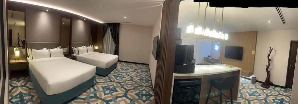 Family Studio Suite
