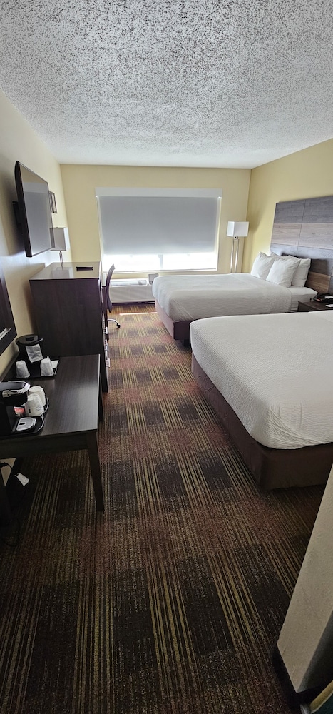 Room, 2 Queen Beds, Non Smoking - Photo 1