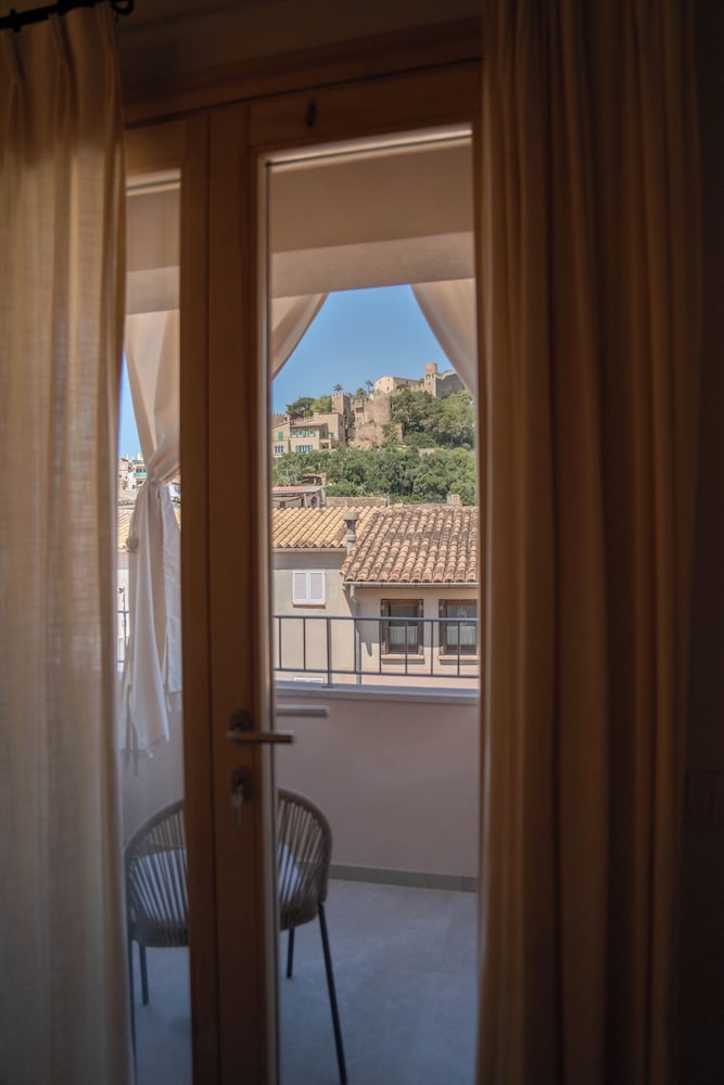 Deluxe Double Room, Balcony, Mountain View