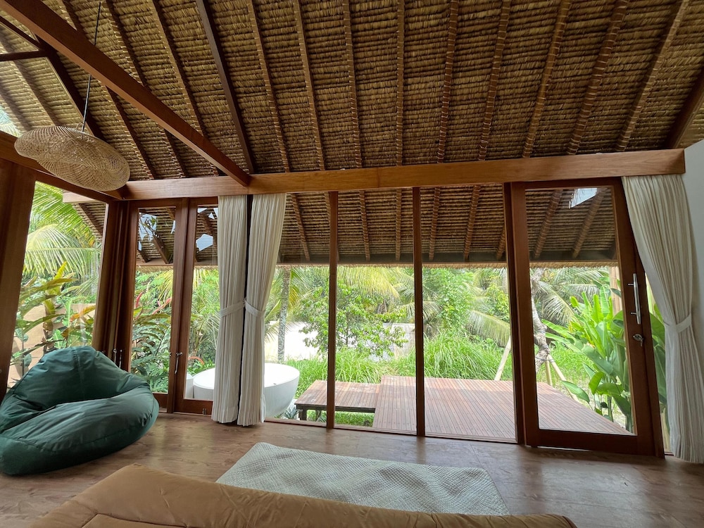 Superior Room, 1 Queen Bed, Garden View