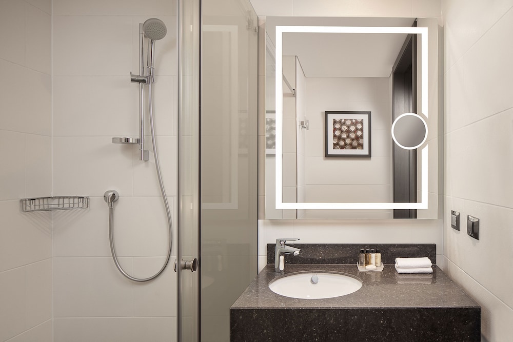 Junior Suite, 1 Bedroom thumbnail 5