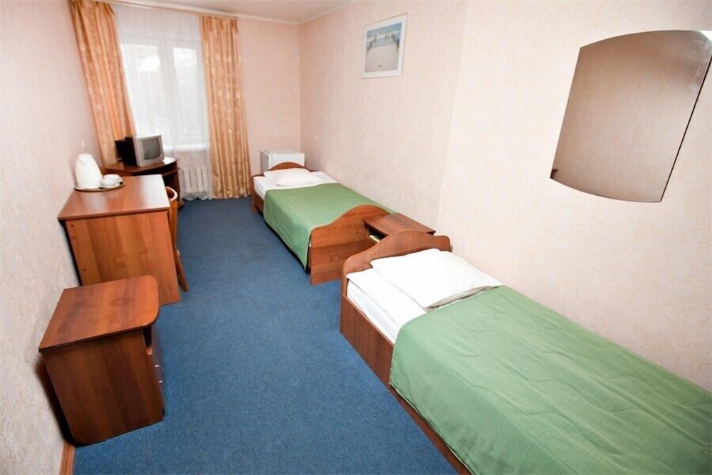 Economy Twin Room, Shared Bathroom photo 2